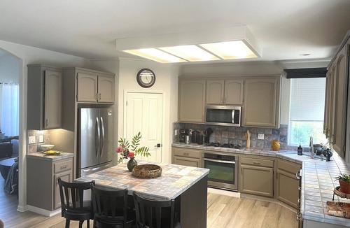 Ridgemark House | California Tropical Refuge with Pool and Hot Tub accommodating large groups
