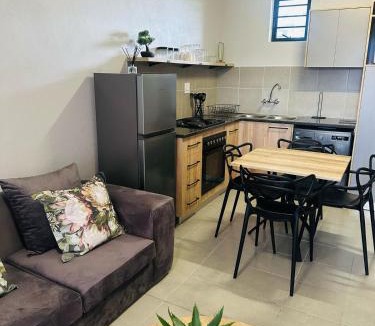 Derdepoort Apartment | Calm & Cozy Apartment 2