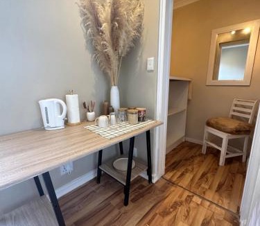Constantia Apartment | Camellia Cottage - Courtyard Room