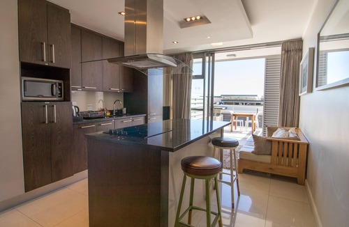 Camps Bay Apartment | Camps Bay Luxury studio apartment - The Crystal