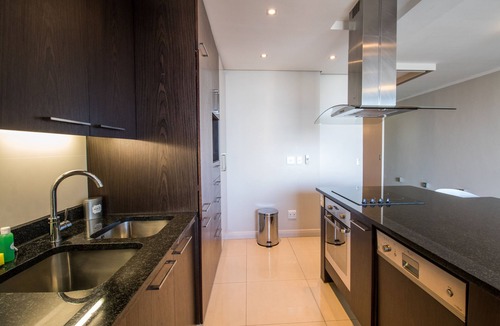 Camps Bay Apartment | Camps Bay One Bedroom apartment - The Crystal