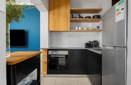 Camps Bay Apartment | Camps Bay Studio Apartment with Amazing Views!