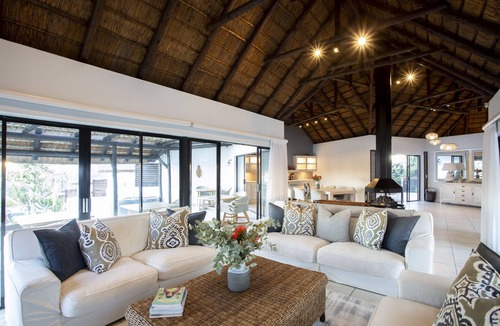 Saint Francis Bay Bed & Breakfast | Canal Guest House