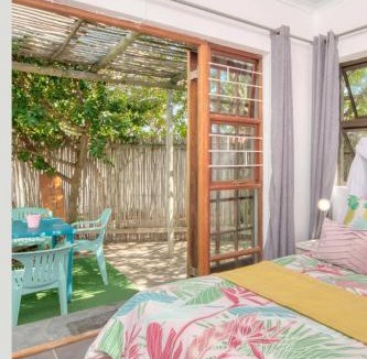 Struisbaai Hostel | Cape Agulhas BACKPACKERS