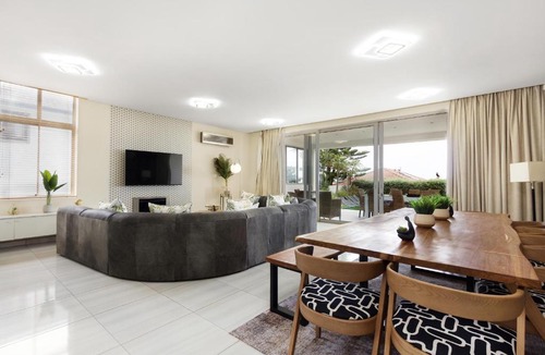Camps Bay Villa | Cape Blue