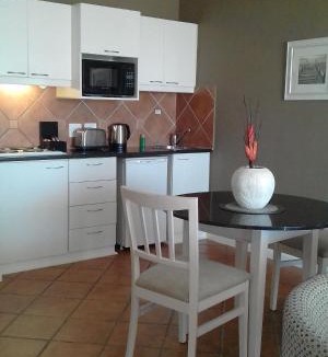 Lagoon Beach Apartment | Cape Town Beachfront Apartments at Leisure Bay