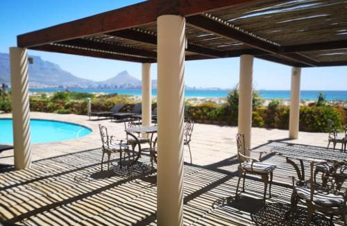 Lagoon Beach Apartment | Cape Town Family Beachfront Apartment Leisure Bay