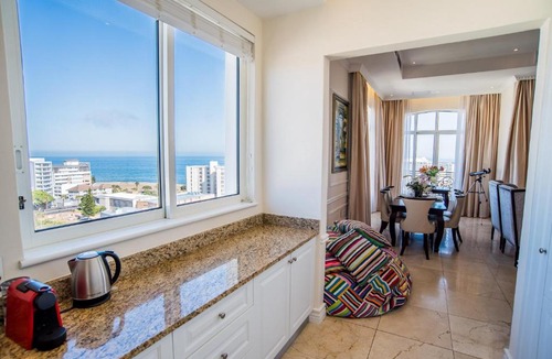 Three Anchor Bay Apartment | Cape Town Luxury (3 Bed) Penthouse