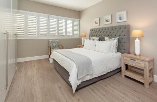 Mouille Point Apartment | CAPE TOWN - MOUILLE POINT - SEA VIEW APARTMENT