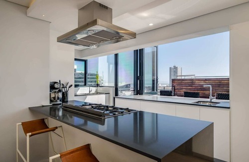 Sea Point Apartment | Cape Town Penthouse w/Lovely Views (Quendon Penthouse)