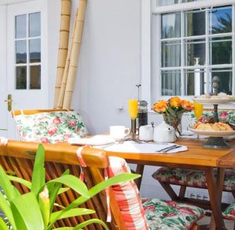 Muizenberg House | Capeblue Manor House