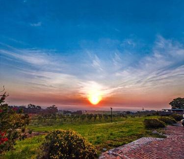 Helderberg Rural House | Capelands Wine Farm & Guesthouse