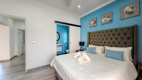 Port Edward Villa | Caribbean Estate Supreme by Top Destinations Rentals