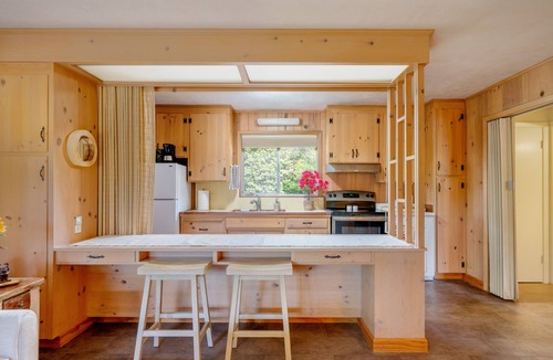 Carmel Point House | Carmel Cottage by the sea LuxeC 30 night min
