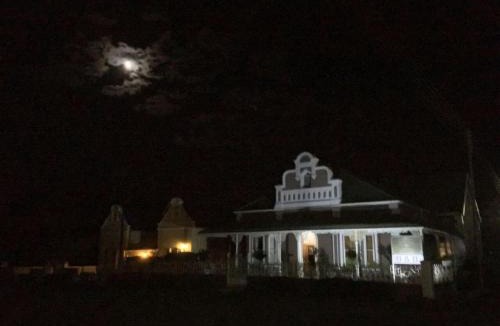 Calvinia Bed & Breakfast | Carmel Villa B&B or Self-Catering
