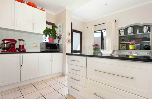 Melkbosstrand House | Carnoustie Drive - Three Bedroom House, Sleeps 6