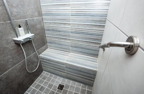 Somerset West Bed & Breakfast | Casa iLanga guesthouse