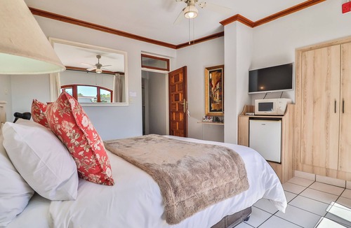 Secunda House | Cascade Villa Guesthouse