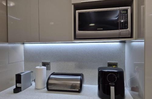 Pollok Beach Apartment | Cascades 103