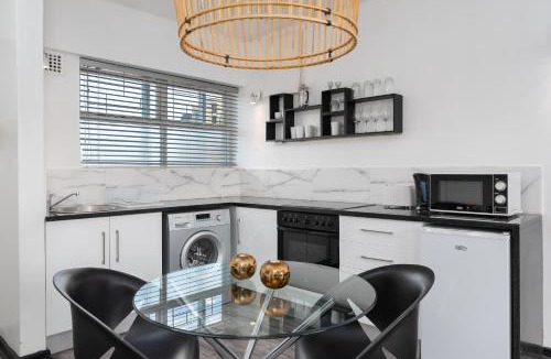 Green Point Apartment | Cascades Apartments by Propr