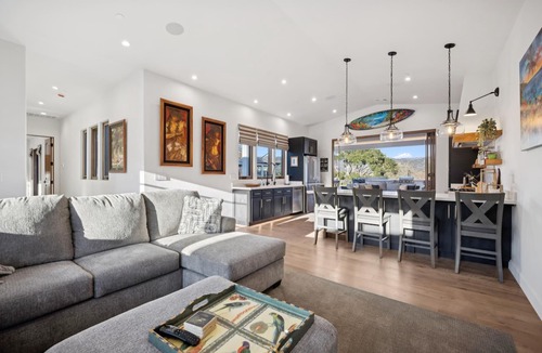 Sonoma House | Casita Luna | Pool, Outdoor Kitchen, Mini Golf
