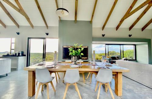 Gansbaai Villa | Cast Away at Romansbaai - Salted Fynbos Staying