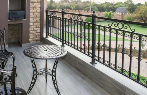 Roodeplaat Apartment | Castle Walk Estate