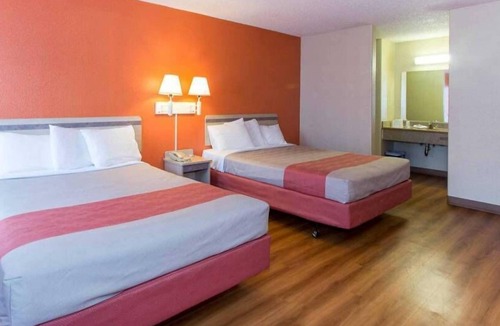 Theater District Hotel | Cathedral Hill Hotel