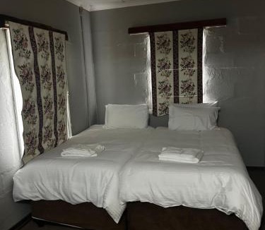 Lidgetton West House | Caversham Mill Cottage