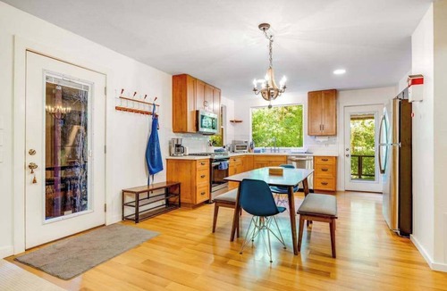 Cazadero Cabin | Cazadero 2BR creekside cabin — wraparound deck under the redwoods