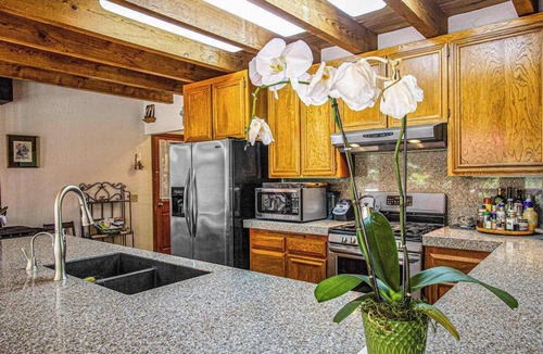 Cazadero House | Cazadero 4BR mountain cabin with hot tub in the redwoods — dog friendly