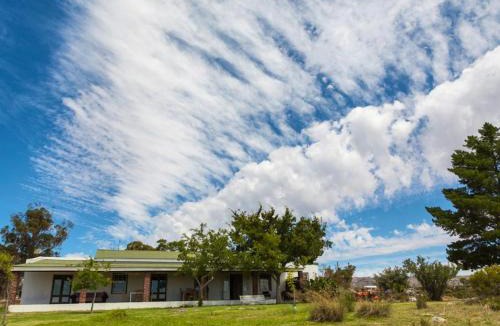 Op-die-Berg Cabin | Cedarpeak Mountain cottages