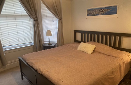 Haight-Ashbury Apartment | Center of the City - Only Victorian with 4 King Sized Beds -The largest space!