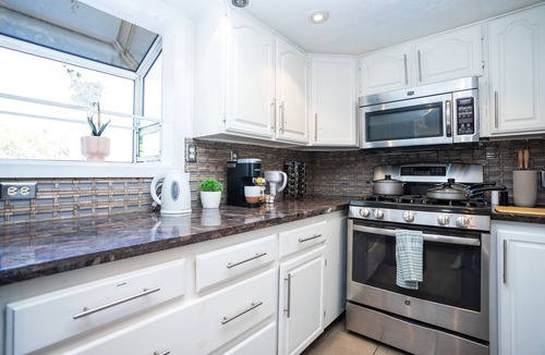 San Jose House | Central 3BR 2BA Near Santana Row & Valley Fair