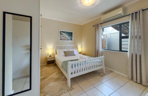 Velddrif Apartment | Central Modern 2 Bedroom - Bergrivier Hideaway