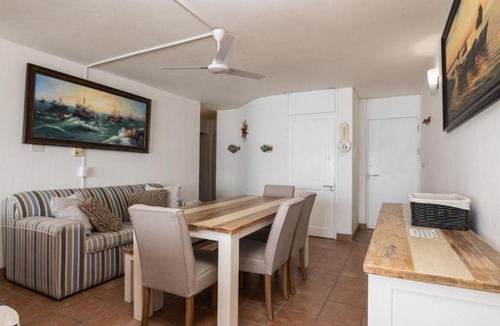 Shaka's Rock Apartment | Chakas Cove 34