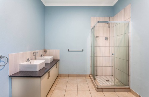 Greater Johannesburg Metropolitan Area House | Chalets on 7th