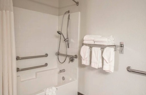 Berryessa Hotel | Championship Choice Stay here at the Quality Inn San Jose Airport Silicon Valley