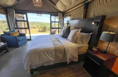 Addo Cabin | Charihandra Game Lodge