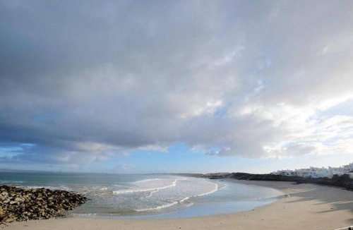 Paradise Beach House | Charis to Theo - Relax in Style at this 3-Bedroomed Langebaan Holiday House