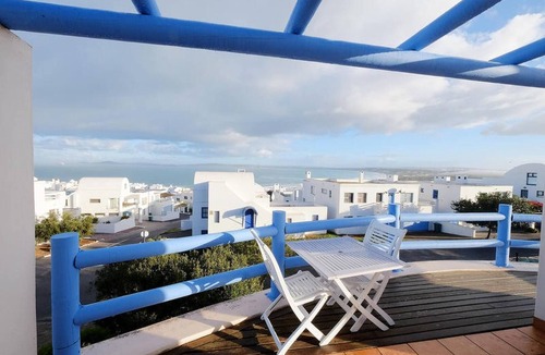 Paradise Beach House | Charis to Theo - Relax in Style at this 3-Bedroomed Langebaan Holiday House