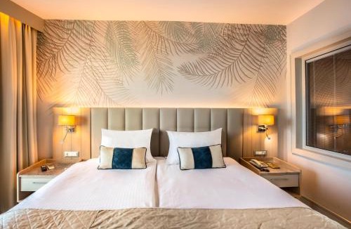 Kusadasi City Centre Hotel | Charisma De Luxe Hotel
