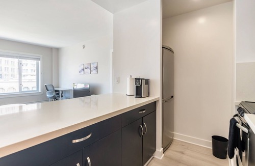 Nob Hill Apartment | Charming-1 Bedroom apartment in lovely SF with ensuite laundry