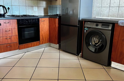 Polokwane Apartment | Charming 1-bedroom apartment in pleasant Polokwane with WiFi