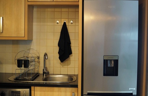 Bellville Park Apartment | Charming 1-bedroom apartment with WiFi, AC in wonderful Cape Town