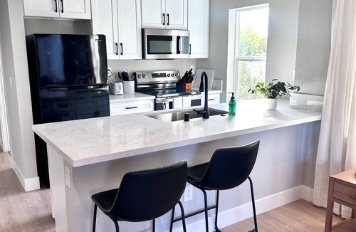 North Oak Park House | Charming 1-bedroom Bungalow 1 Mile From UC Davis Med