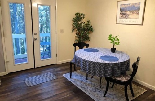 Nevada City Apartment | Charming 1 Bedroom Haven in the Trees