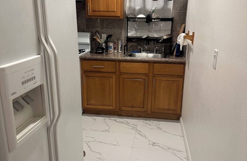 Dimond Apartment | Charming 2-bedroom apartment with AC in vibrant Oakland