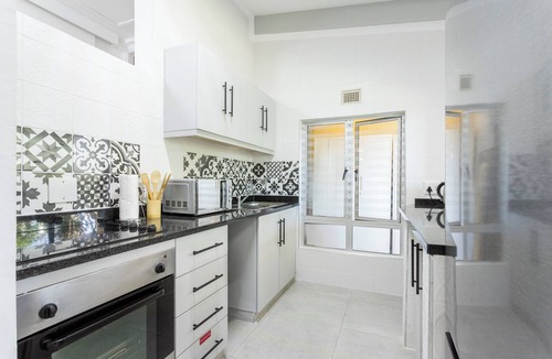 Shaka's Rock Ski Chalet | Charming 2-bedroom chalet with sea views in a fabulous resort