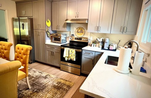 Montara House | Charming 3-bedroom house with WiFi and AC half mile from beach in lovely Montara